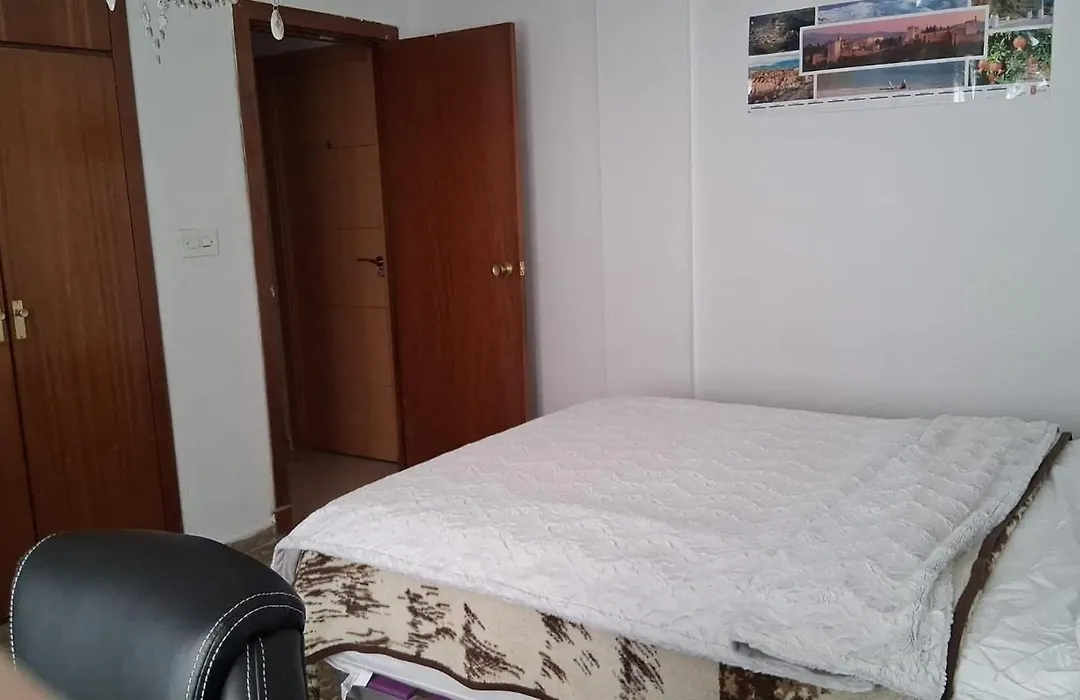 Habitaciones Amplias En El Centro De Granada-1
