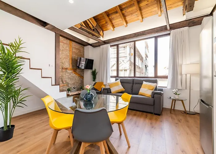 Wekey Homes , Mesones Central Suites
